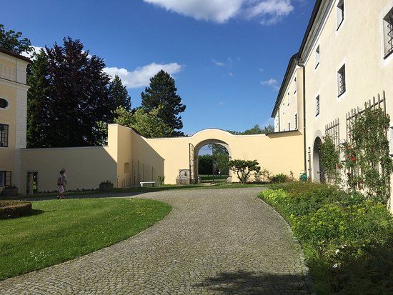 Schloss Kremsegg